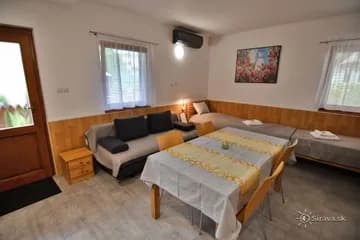 Apartmán 1, Vinné