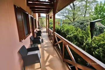 Apartmán 1, Vinné