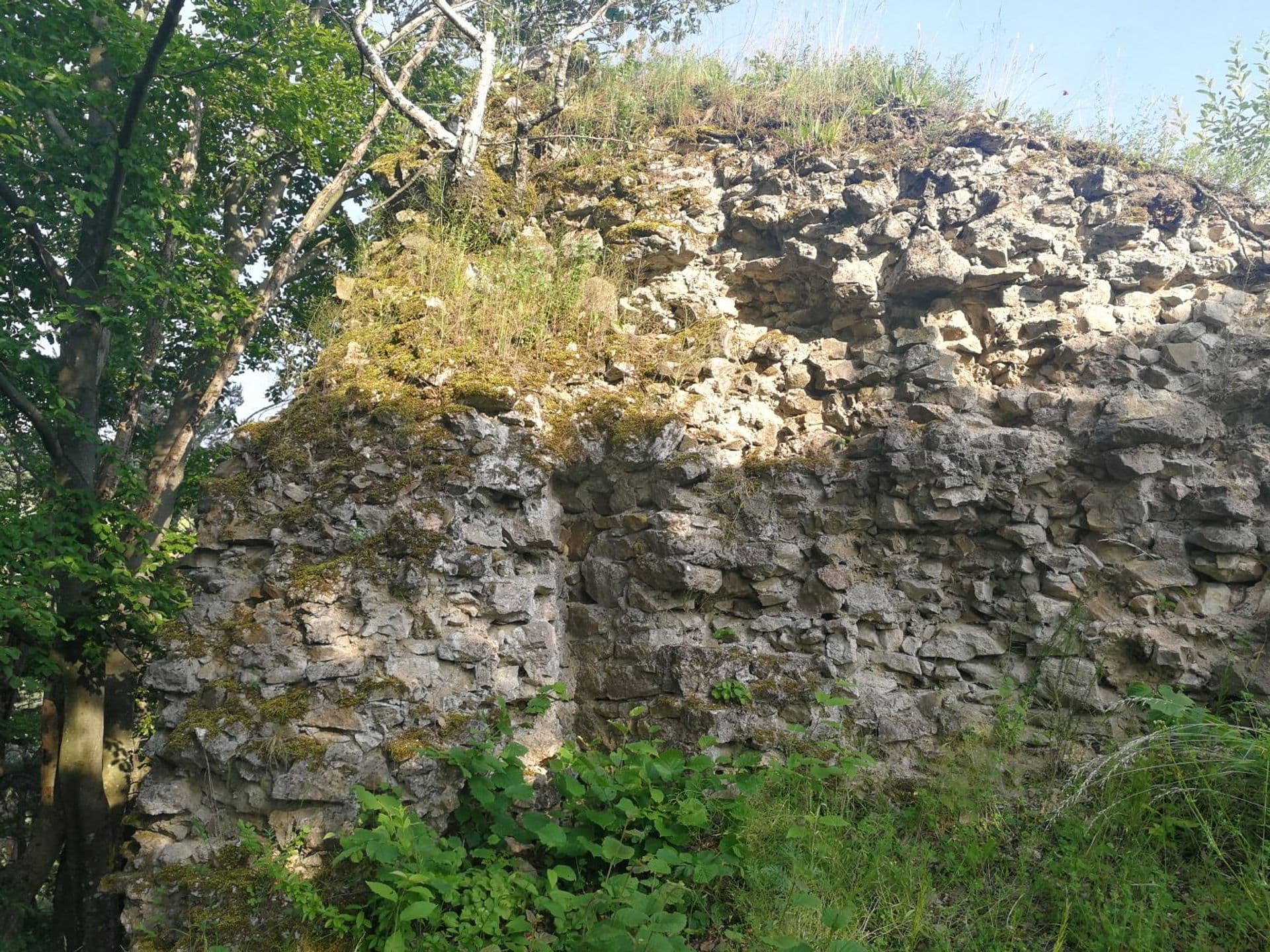 Hrad Tibava 01