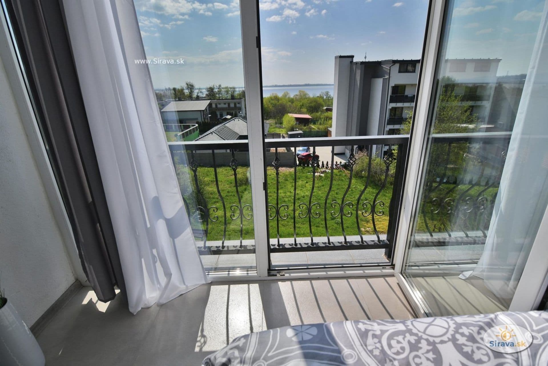 Apartman_Bling_s_virivkou_sirava