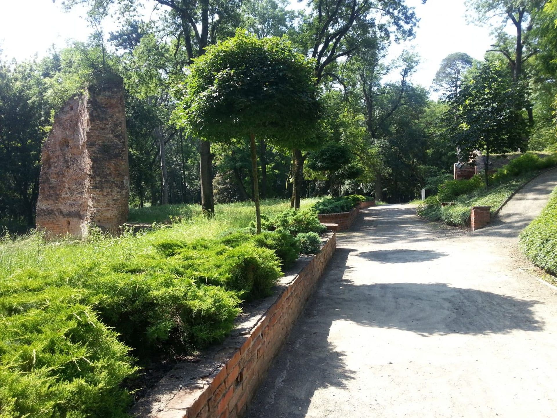 Hrad Parič 03